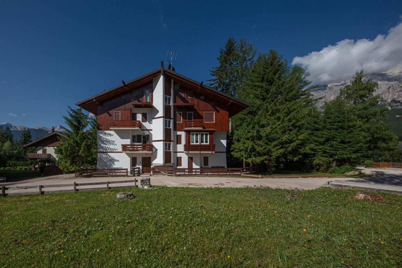 Cortina-House Apartment Кортина д'Ампецо Екстериор снимка